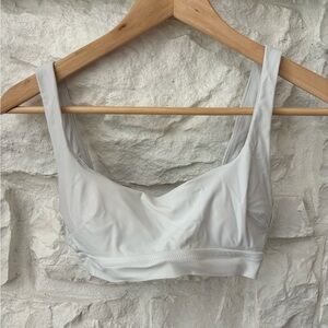 White aerie American eagle bikini top with removable pads size XS